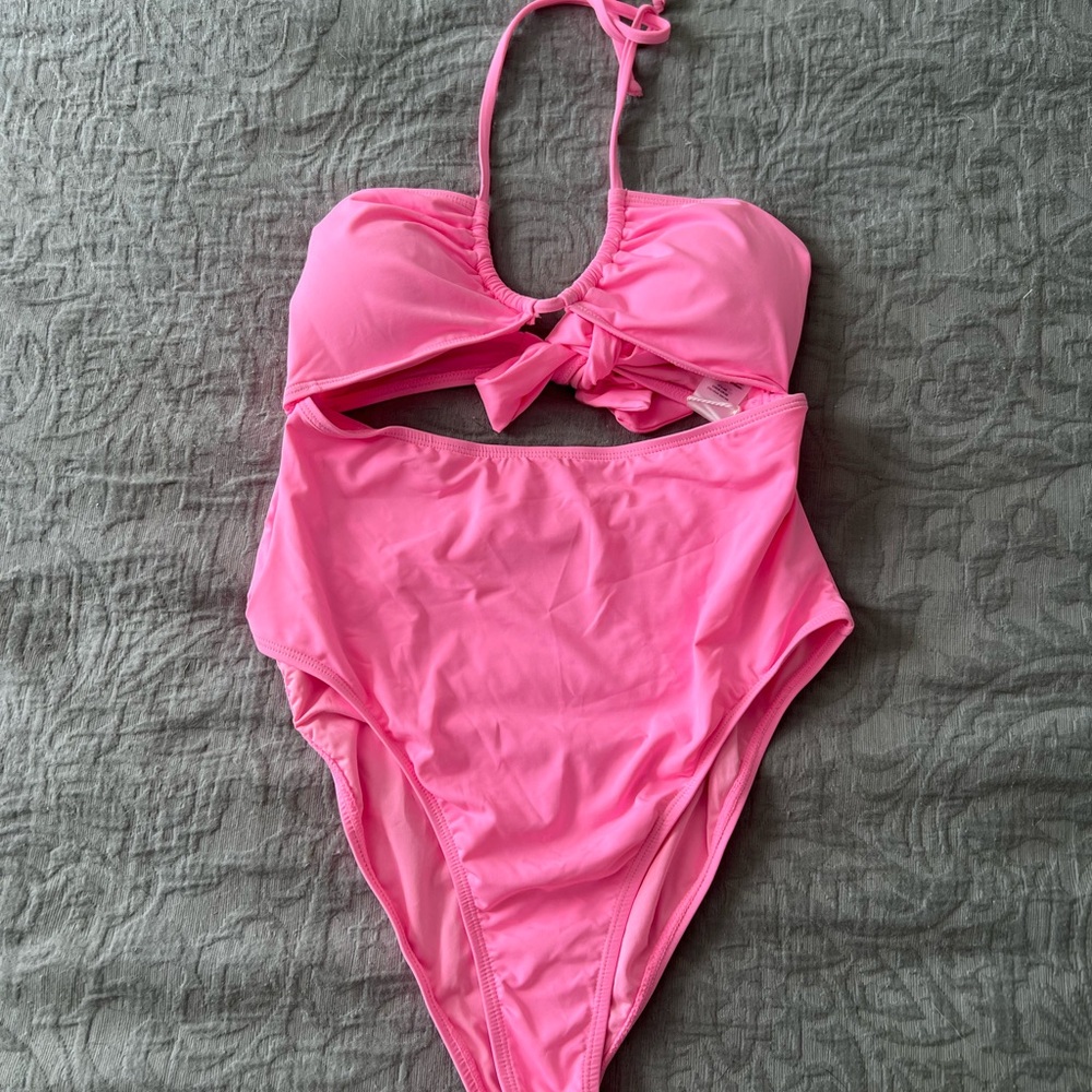 Good American Pink One Piece Swimsuit with Scoop Neckline